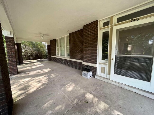 Building Photo - 240 S Belvedere Blvd