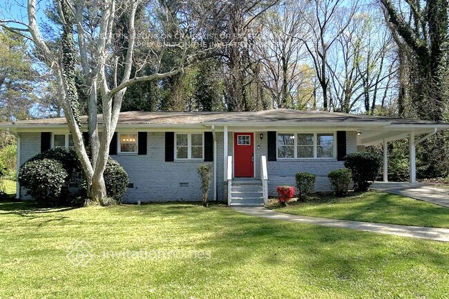 Building Photo - 2365 Shamrock Dr