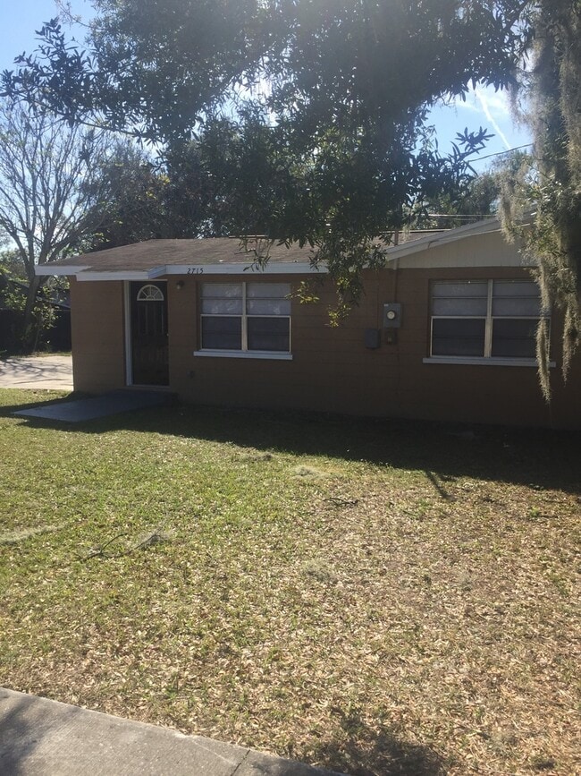 Building Photo - 3 Bedroom 1.5 Bathroom Home for Rent in the Combee Settlement Area!