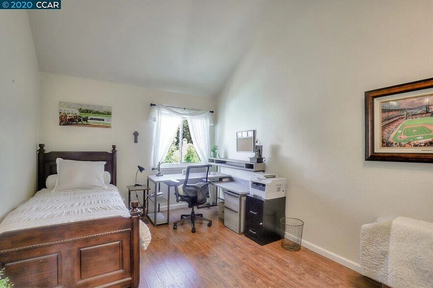 Building Photo - 34 Mozden Ln