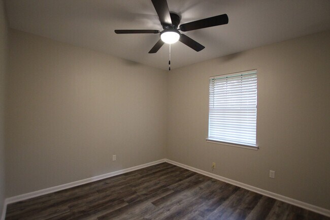 Building Photo - Coming Soon!  Remodeled 3 Bedroom 2 Bath! Large Yard!