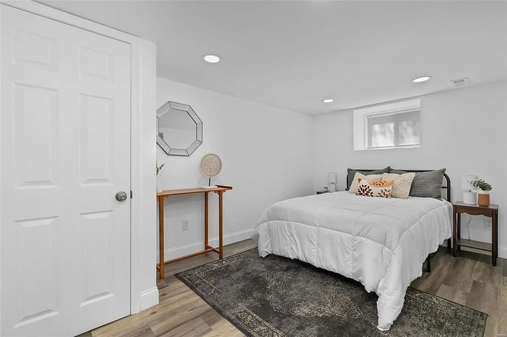 Building Photo - 4406 Ellenwood Ave