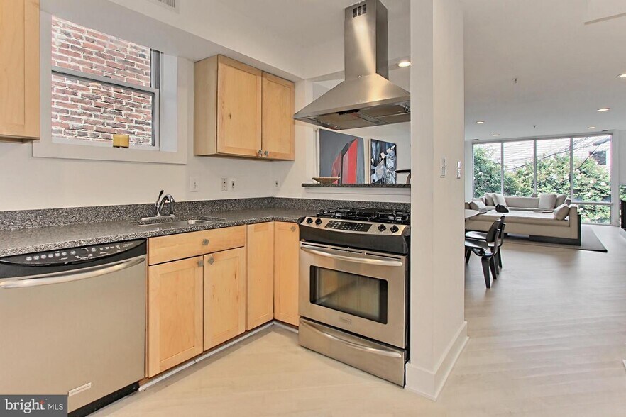 Building Photo - 505 O St NW
