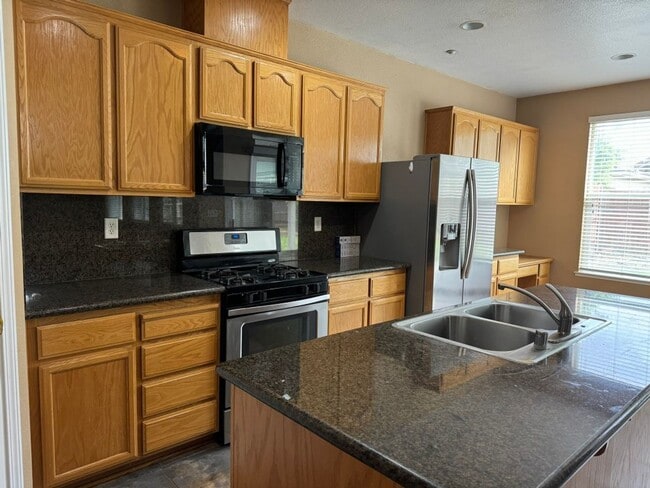 Building Photo - Sycamore Ranch 4 Bedroom Home For Rent