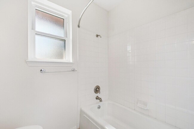 Building Photo - 2505 Comburg Castle Way