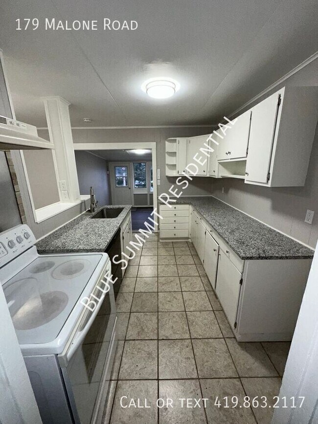 Building Photo - 179 Malone Rd