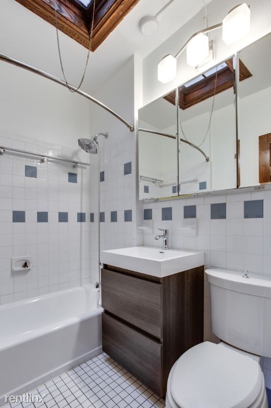 Building Photo - 3 br, 3 bath Townhome - 702 Ingraham St NW