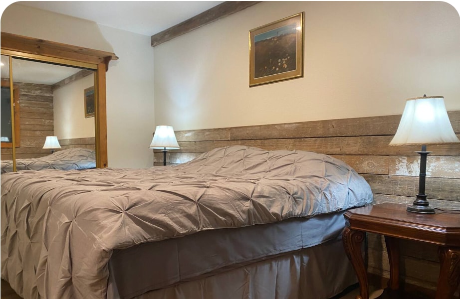 Building Photo - 472 Freear Dr