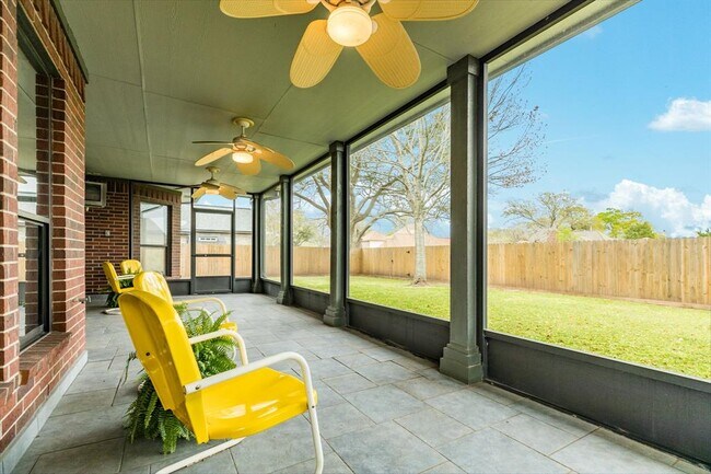 Building Photo - 112 Portulaca St