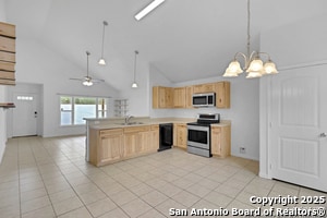 Building Photo - 2720 Golf Dr