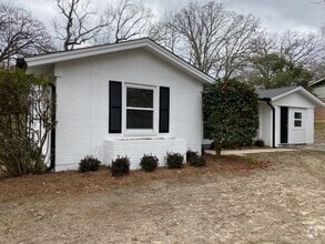 Building Photo - 2315 Mimosa Dr
