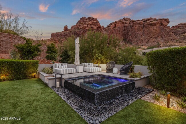 Building Photo - 5841 N Echo Canyon Cir