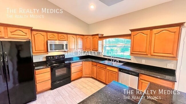 Building Photo - 3297 Tallwood Dr