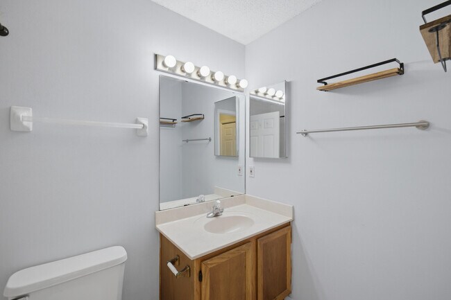 Building Photo - 200 Sandestin Ln