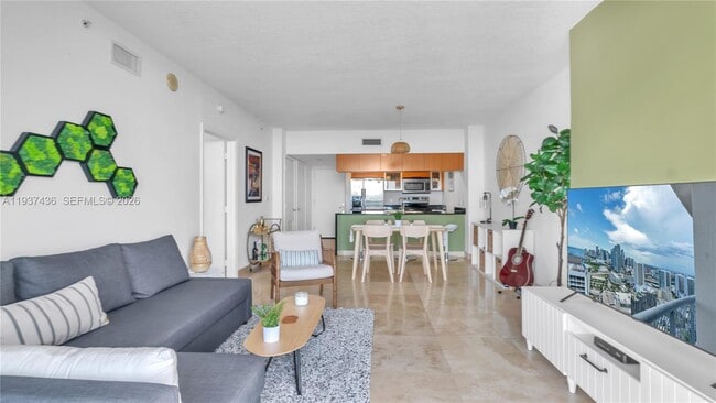 Building Photo - 1750 N Bayshore Dr