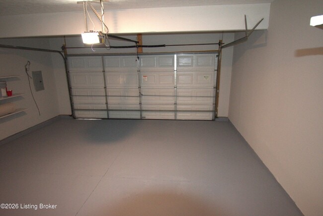 Building Photo - 10407 Pinoak View Dr