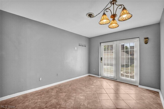 Building Photo - 3678 Lynnfield Rd
