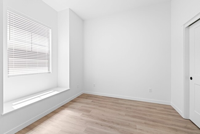 Building Photo - 4209 Saylor Ln