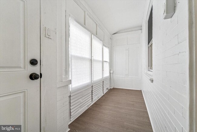 Primary Photo - 5712 Lena St