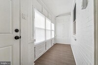 Building Photo - 5712 Lena St