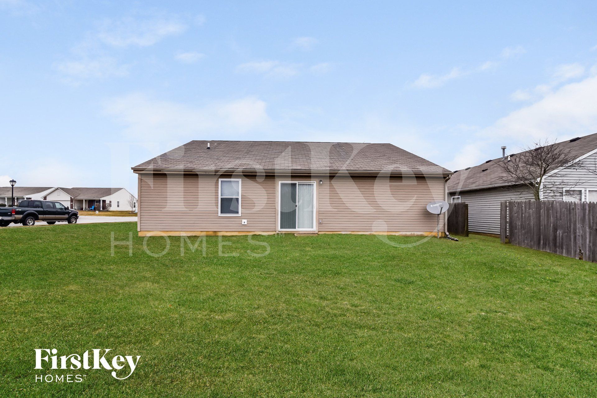 Building Photo - 673 Loon Ln