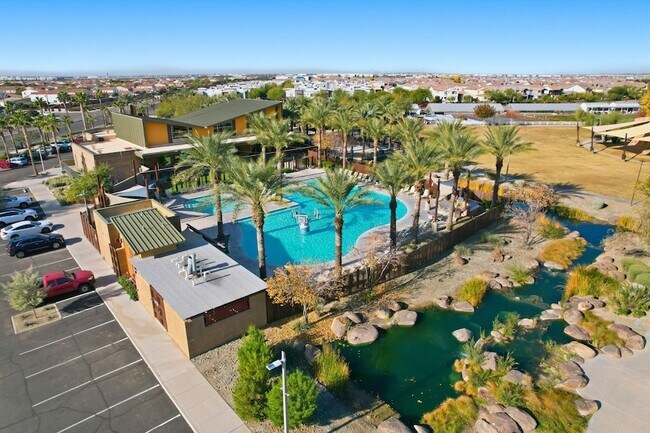 Building Photo - 10702 E Lumiere Ave