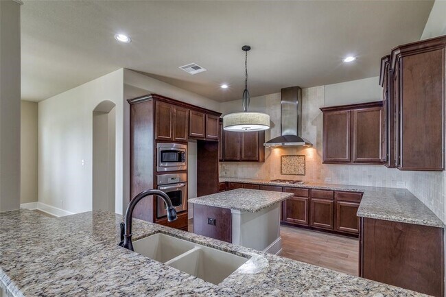 Building Photo - 27323 Piney Ranch Ln