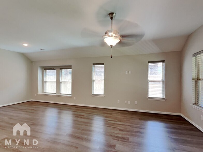Building Photo - 22476 Brass Bell Dr