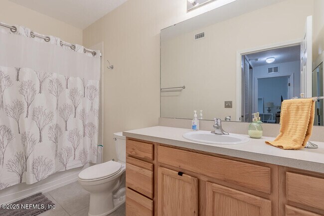 Building Photo - 575 Oakleaf Plantation Pkwy