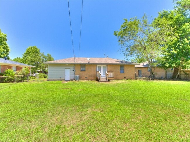 Building Photo - 710 Highland Pkwy