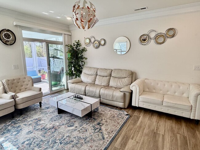 Building Photo - Like new home in Harrisburg!!