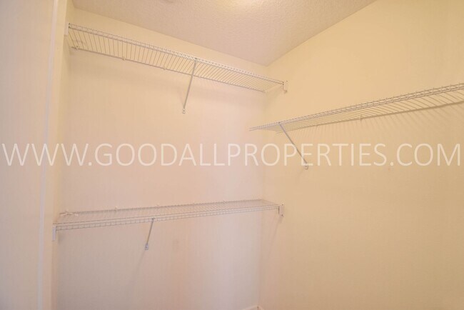 Building Photo - 4 Bedroom 4 Bath Executive Home in West Des Moines with a fenced in yard and a 3-car garage