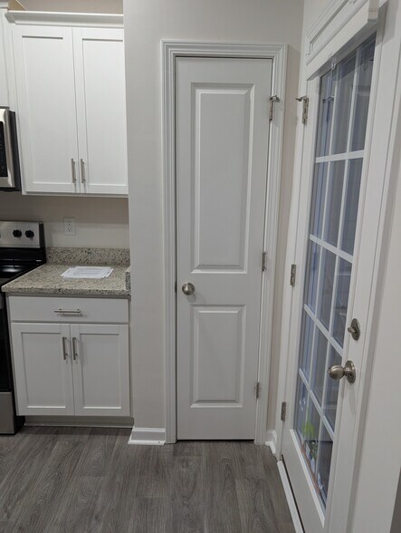 Building Photo - 5405 Henley Ridge Dr