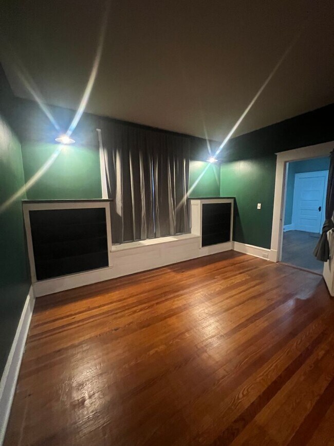 Building Photo - Historic Highland Beauty WITH Garage Apartment!