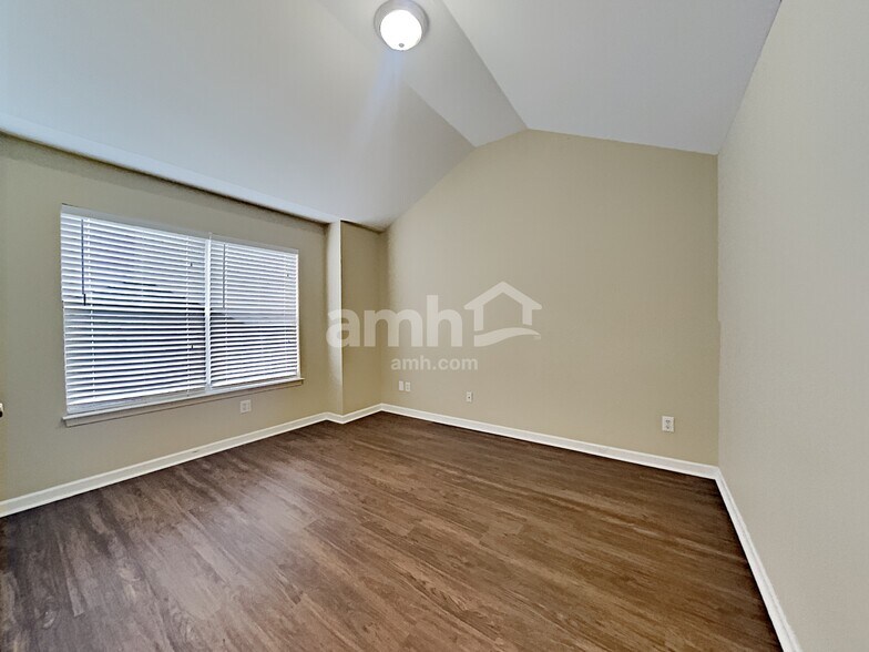 Building Photo - 1209 Bending Creek Dr