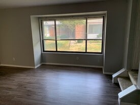 Building Photo - 52152 Friars Ct