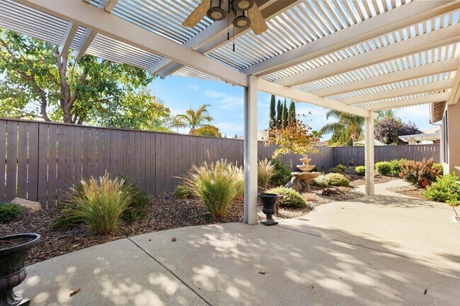 Building Photo - 3260 Mount Tamalpais Dr