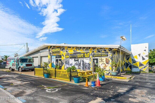 Building Photo - 1125 Jimmy Buffett Mem Hwy