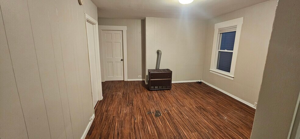 Building Photo - 166 Cedar St