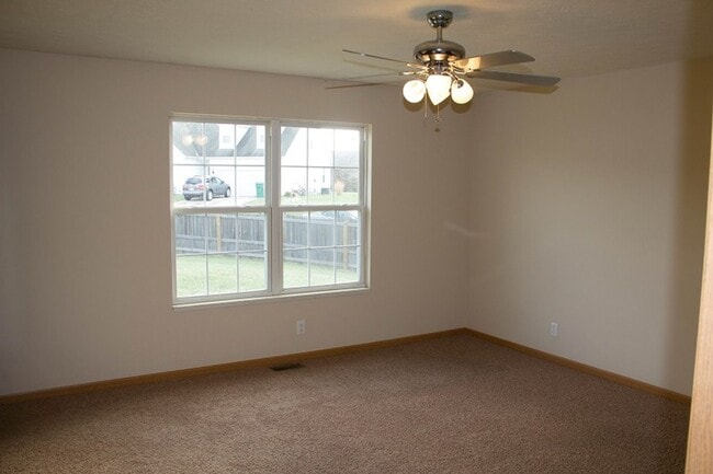 Building Photo - 1515 Candlewick Ln