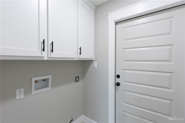 Building Photo - 21 Hope Dr