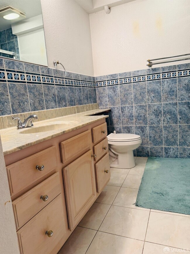 Building Photo - 930 Mission Rd