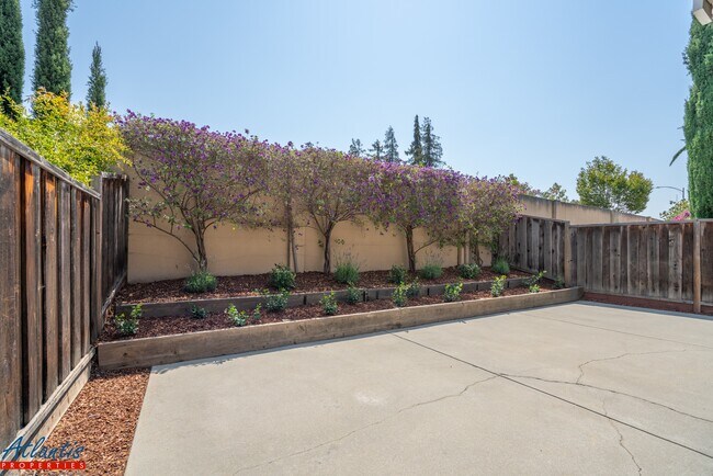 Building Photo - 63 Jacklin Cir