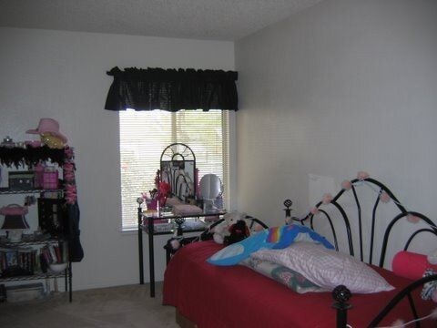 Building Photo - 10412 Charleston Dr
