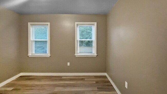 Building Photo - 507 Arsan Ave
