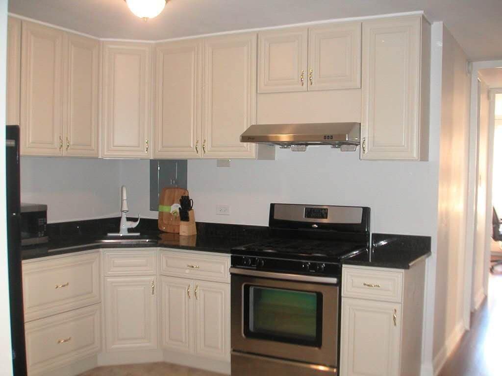 Building Photo - 1400 E 55th Pl