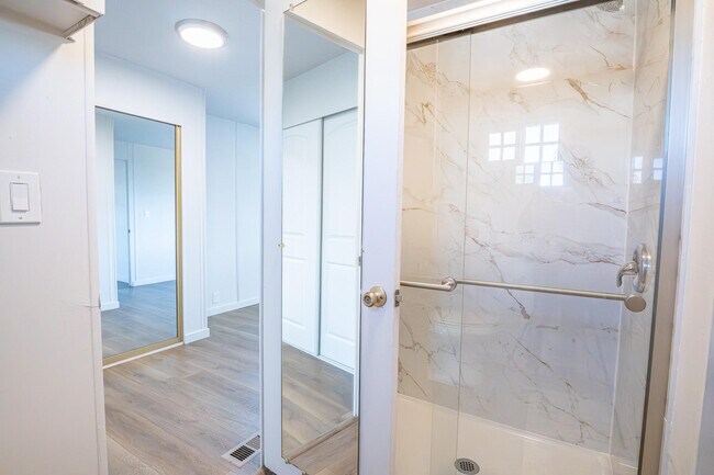 Building Photo - 32480 San Miguelito Dr