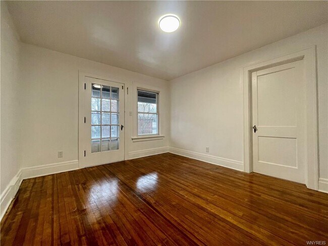 Building Photo - 434 23rd St