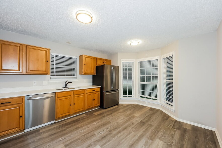 Building Photo - 6841 Prairie Hill Rd N