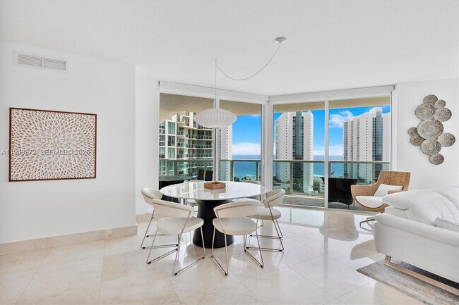 Building Photo - 200 Sunny Isles Blvd